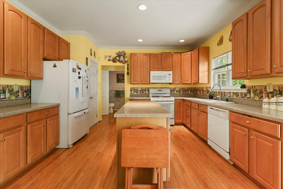 2358 Snapdragon Point