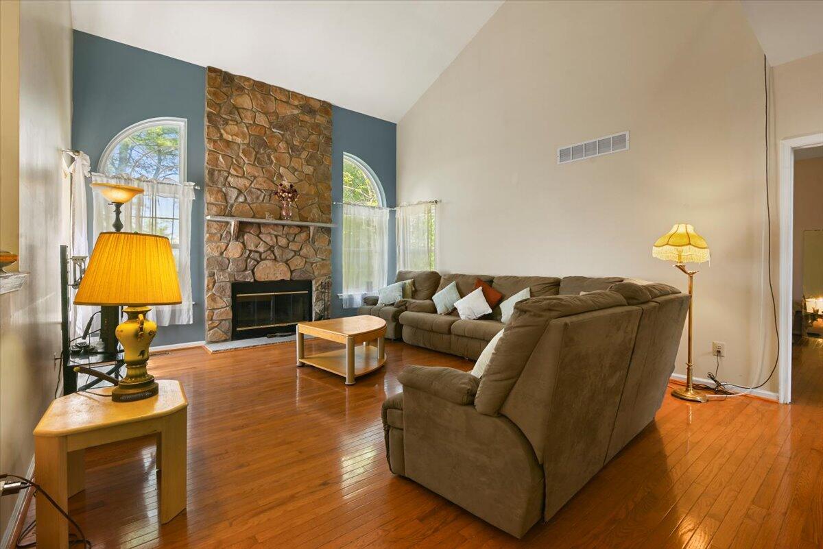 2358 Snapdragon Point