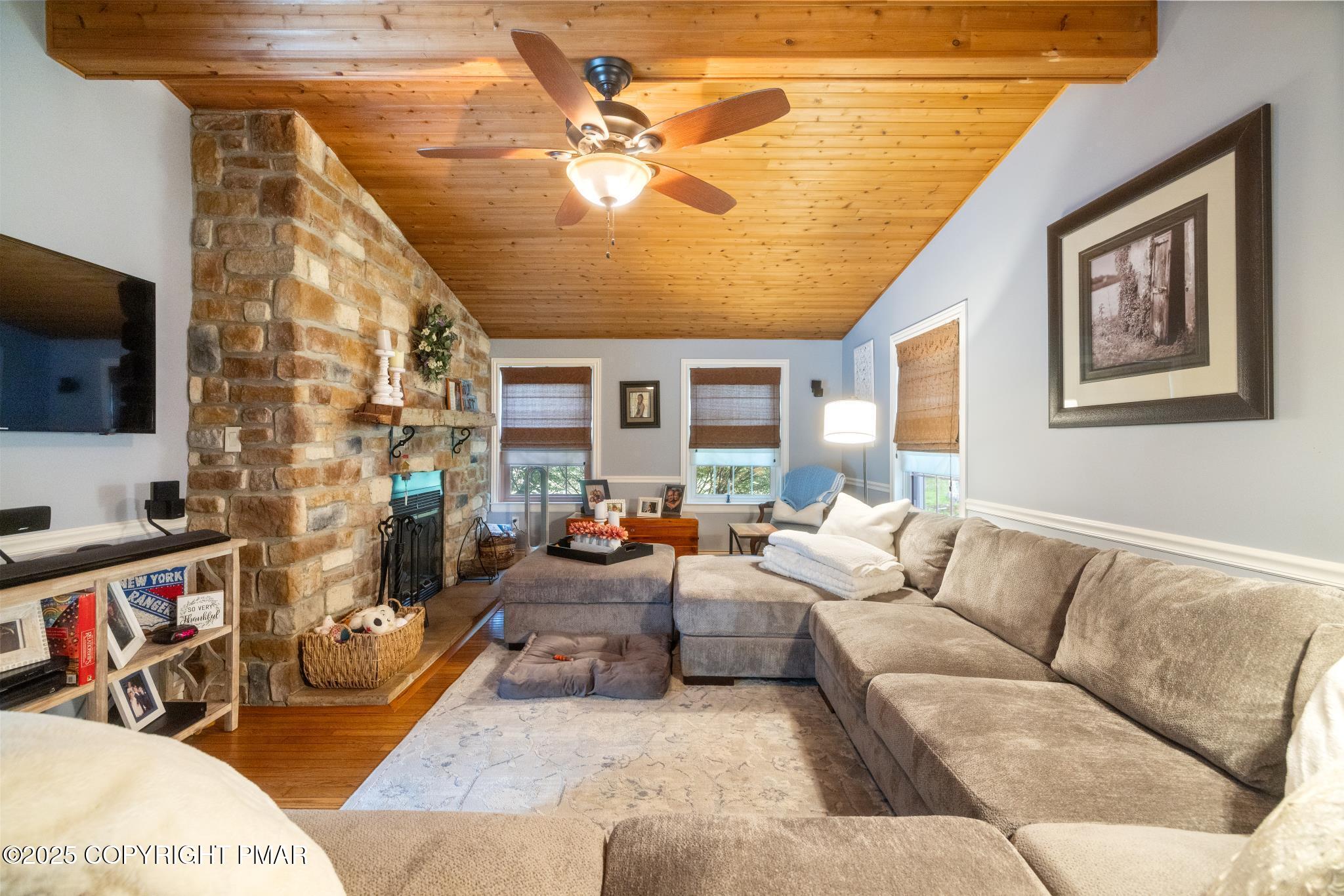 219 Matterhorn dr Drive