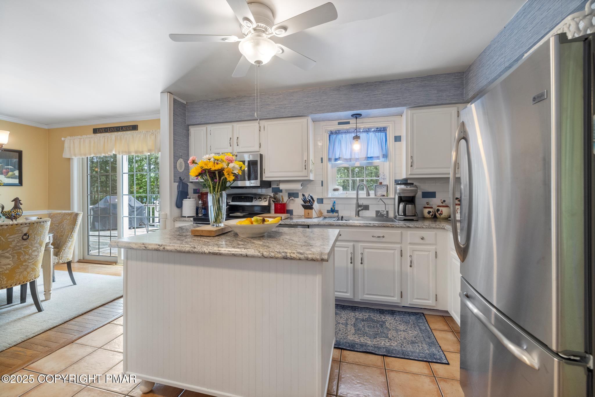 219 Matterhorn dr Drive