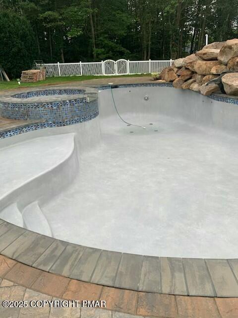 216 Saturn Drive