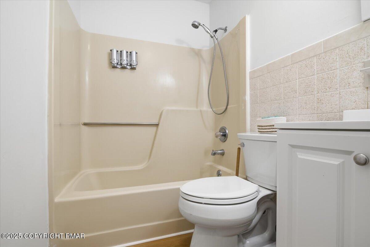 183 Crescent Way Way