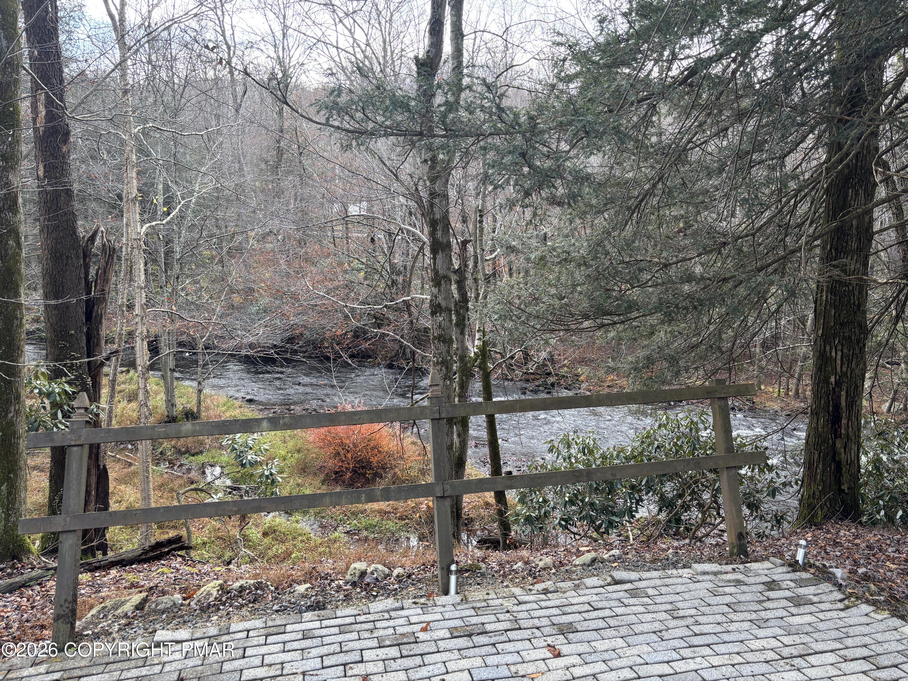 113 S Lehigh River Drive