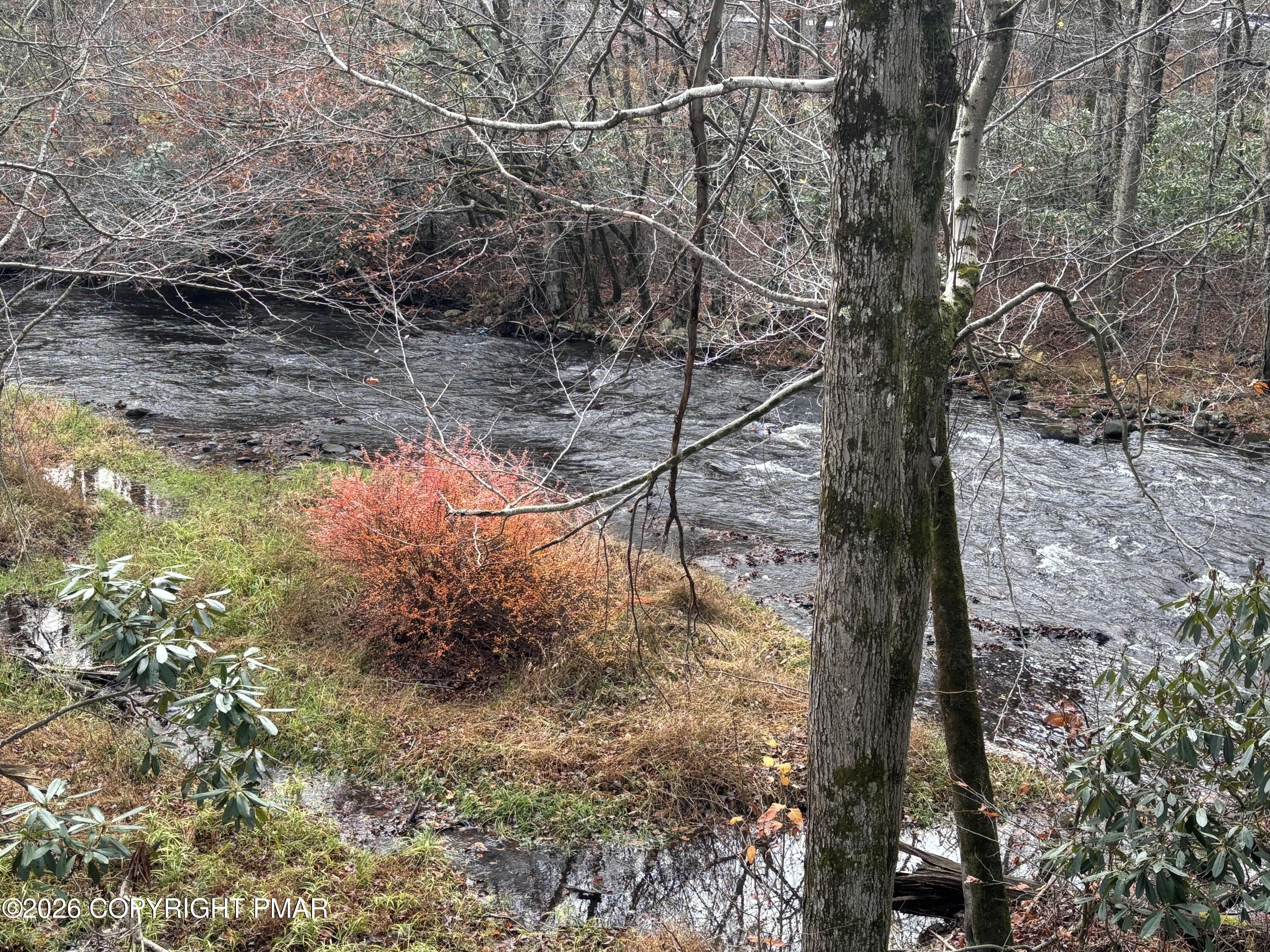 113 S Lehigh River Drive