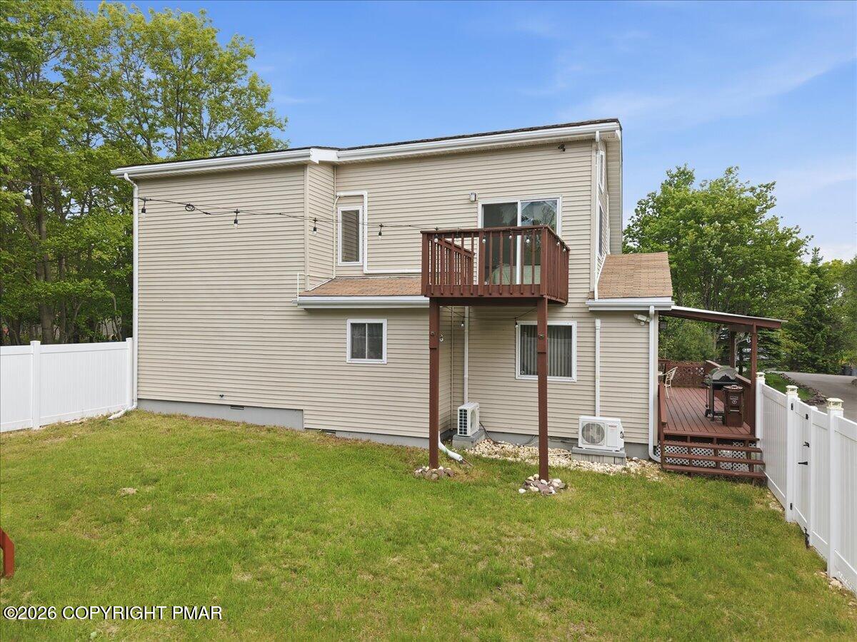 242 Colonial Terrace