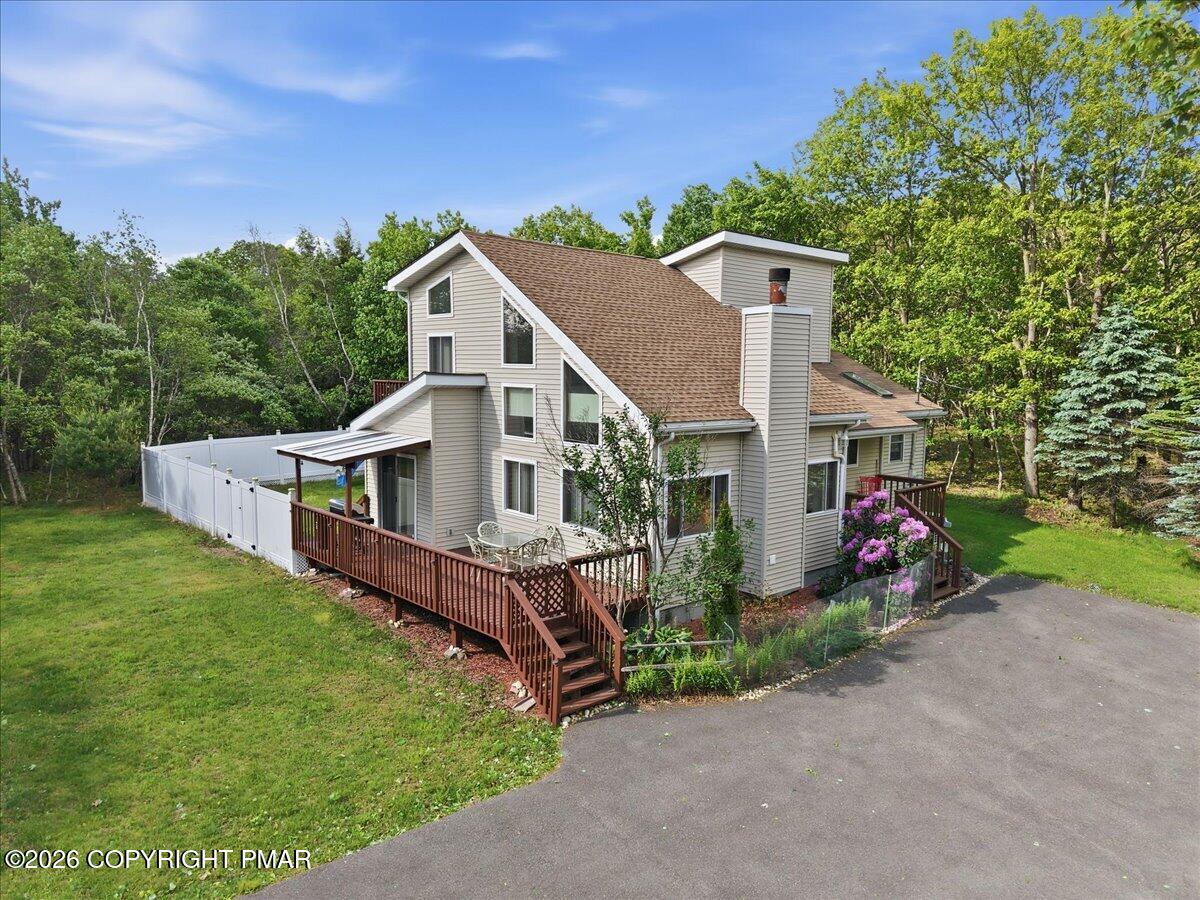 242 Colonial Terrace