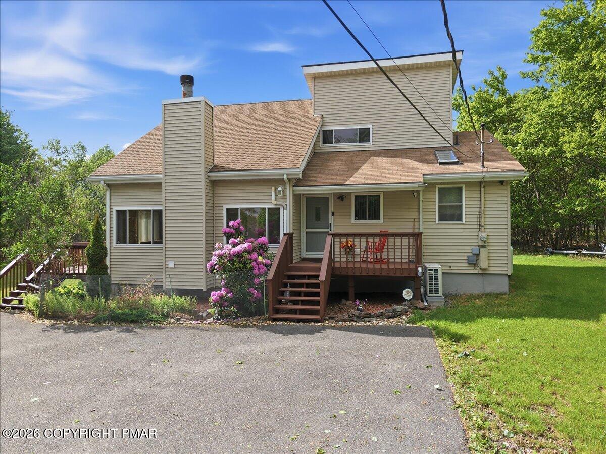 242 Colonial Terrace