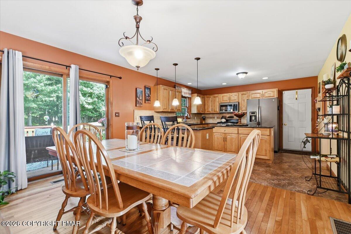 1220 Overlook Drive