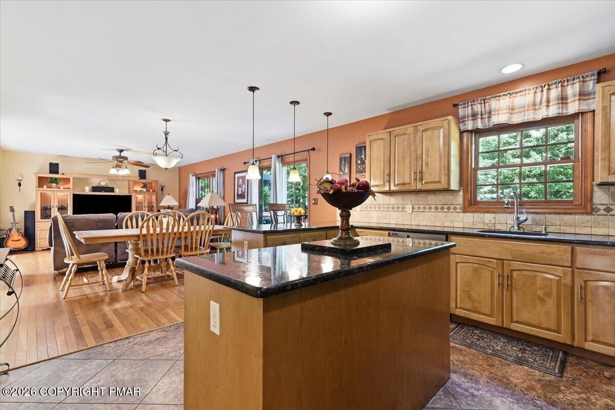 1220 Overlook Drive