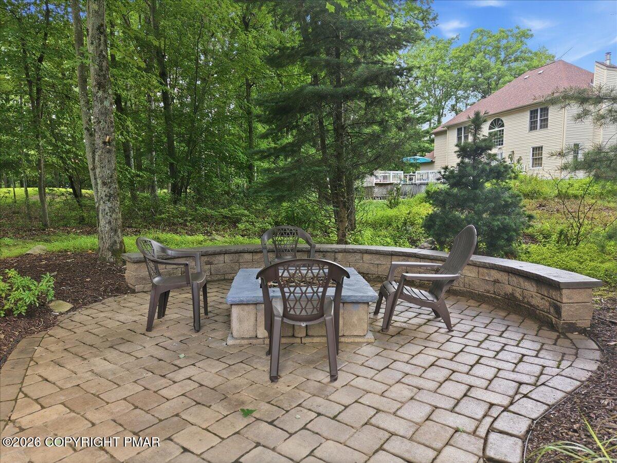 1220 Overlook Drive