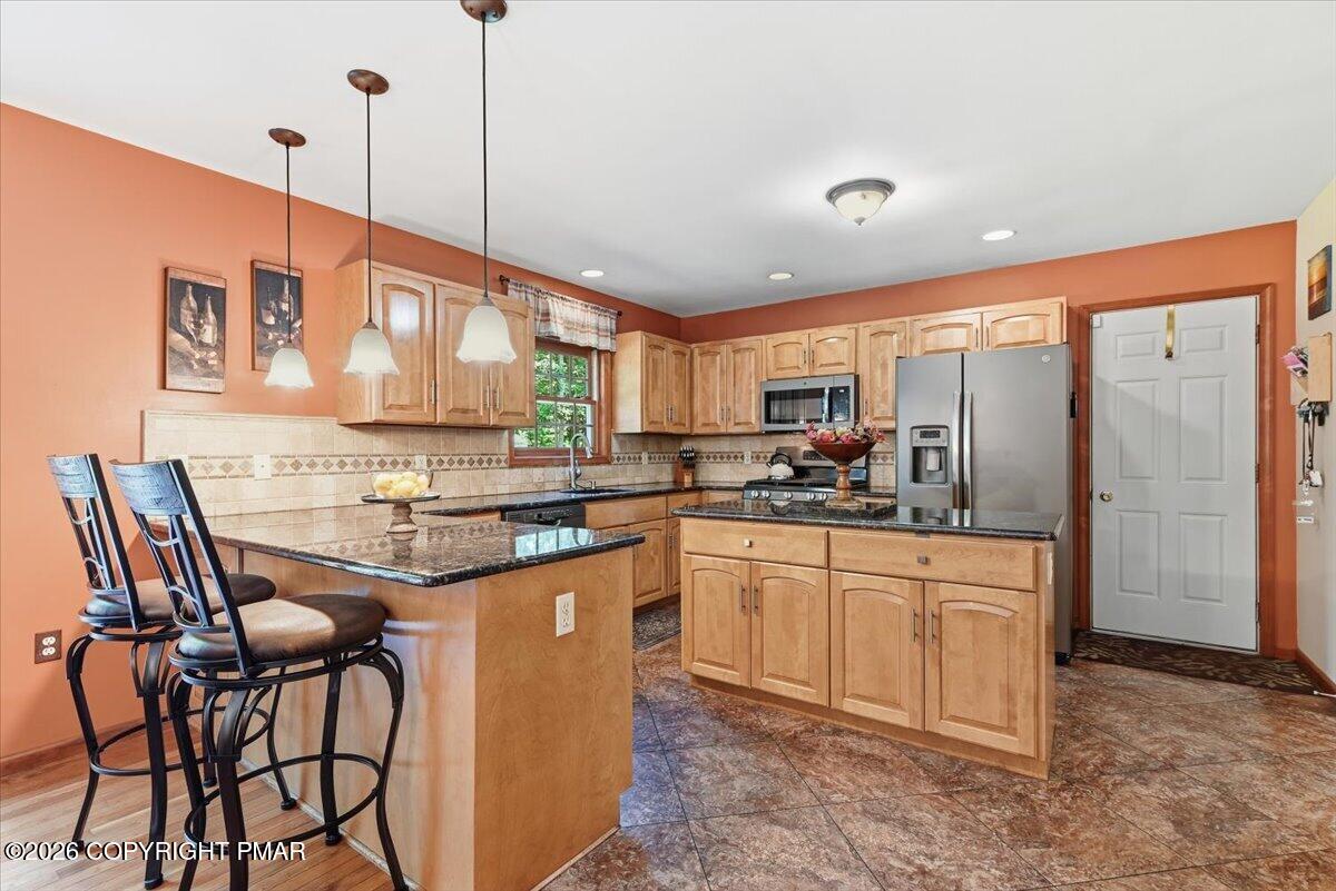 1220 Overlook Drive