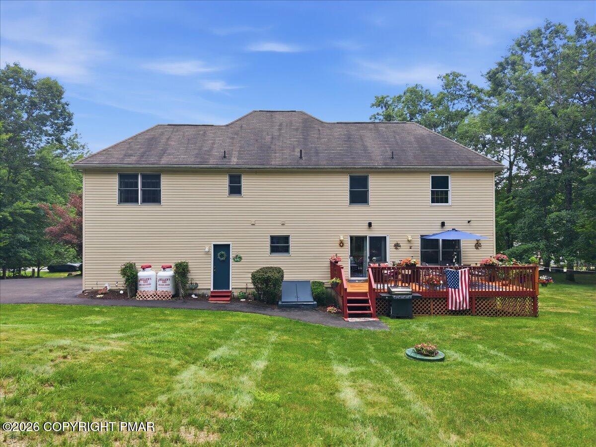 1220 Overlook Drive