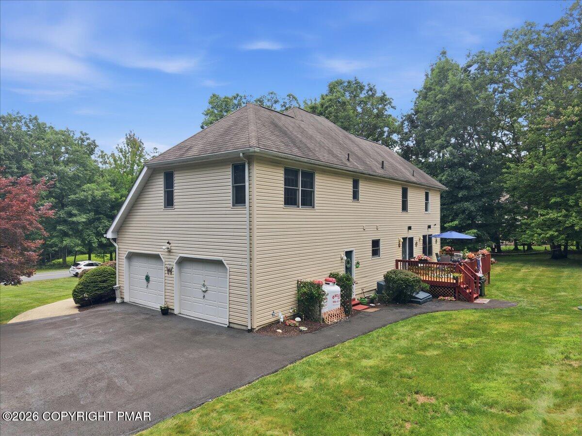 1220 Overlook Drive