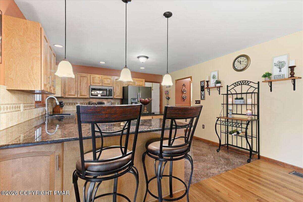 1220 Overlook Drive