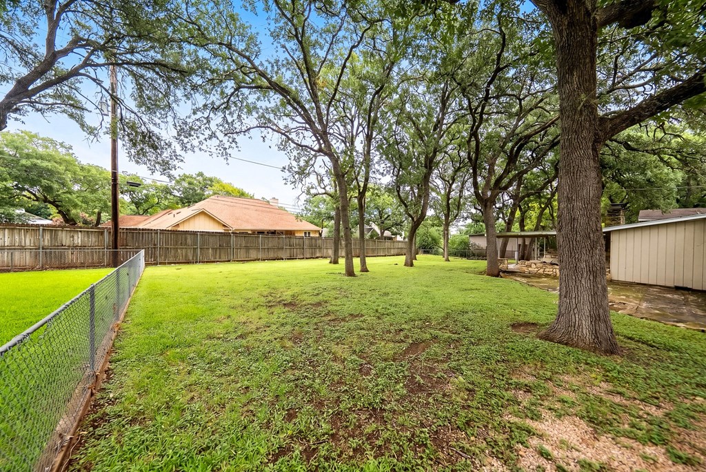 122 Ridgewood Dr