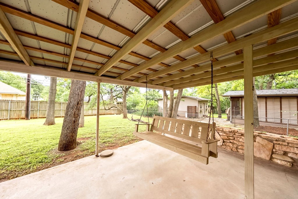122 Ridgewood Dr