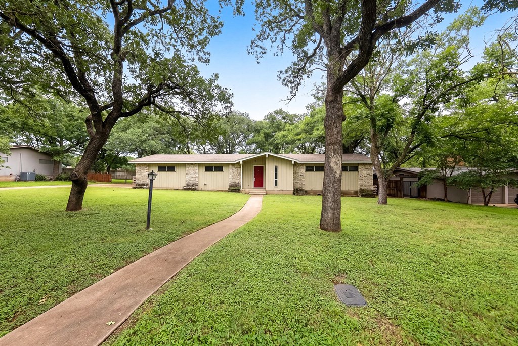 122 Ridgewood Dr