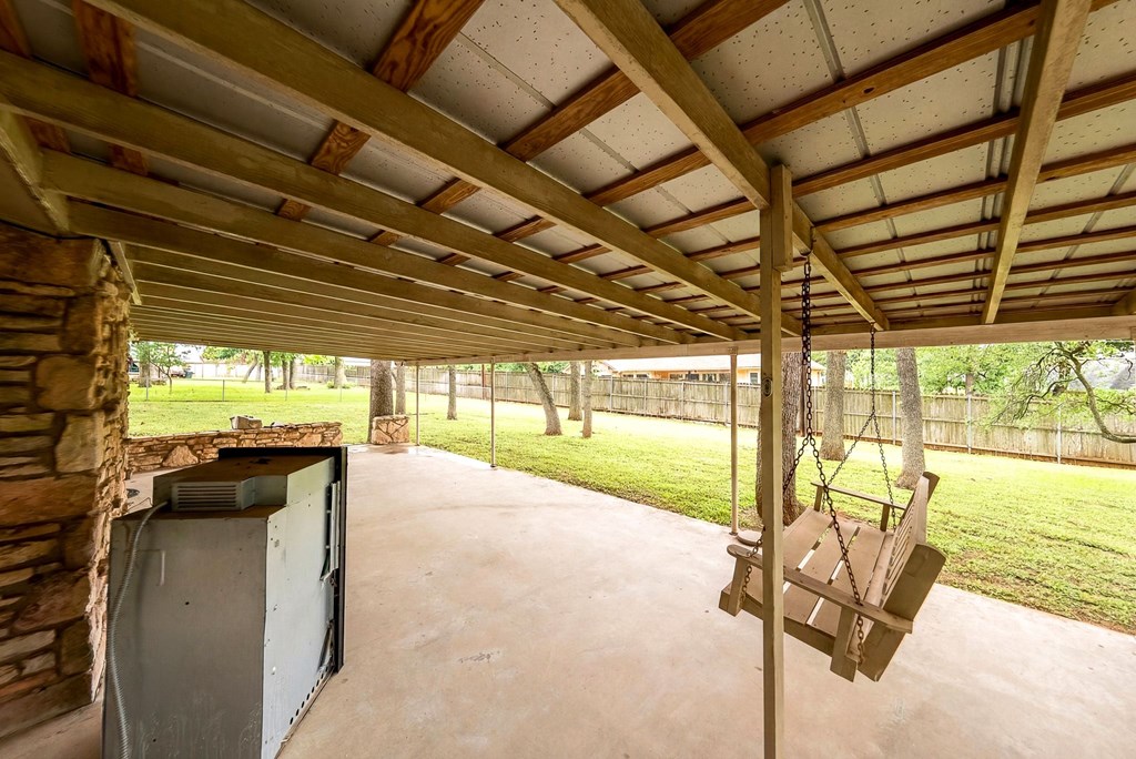 122 Ridgewood Dr
