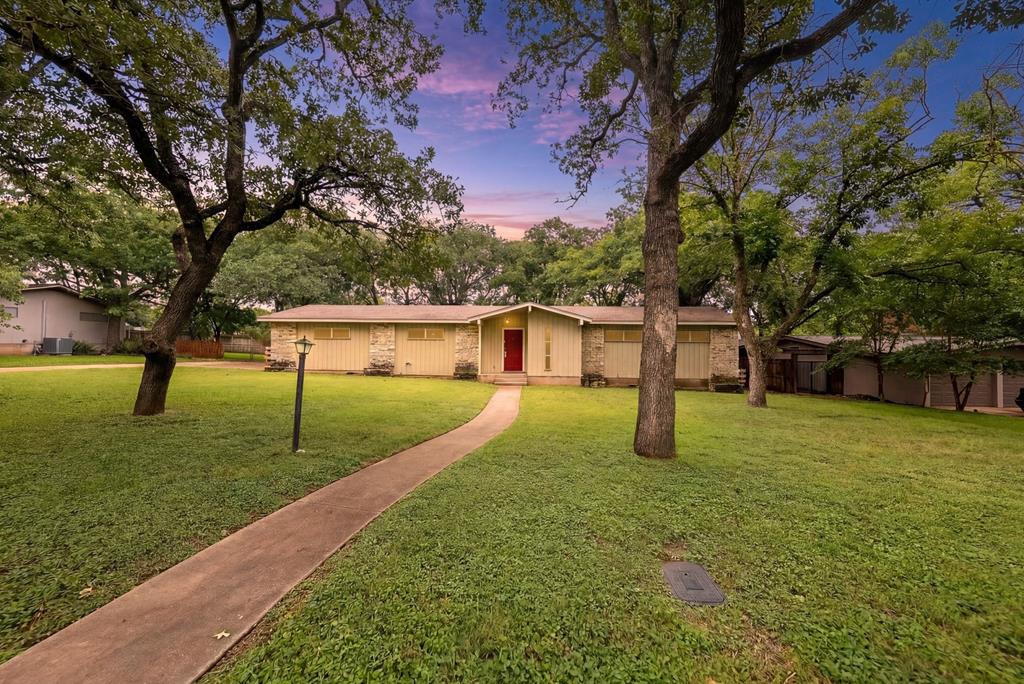 122 Ridgewood Dr