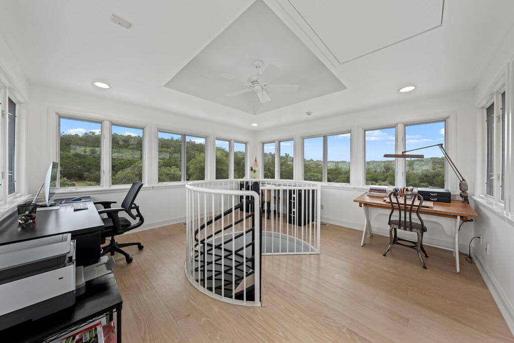 834 Northwood Hills Dr
