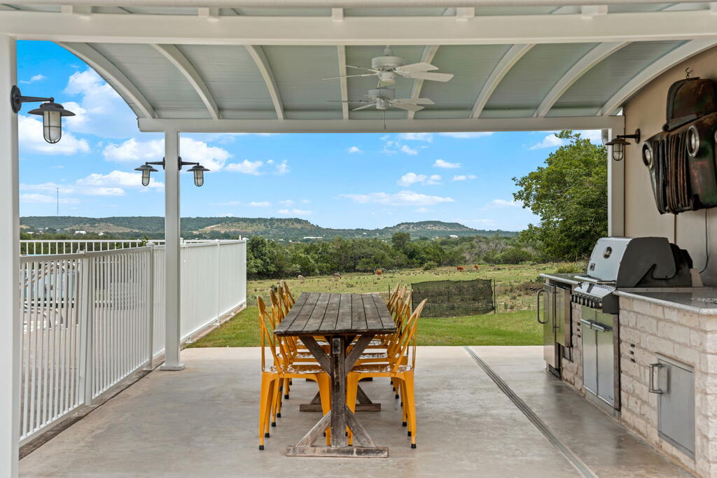 834 Northwood Hills Dr