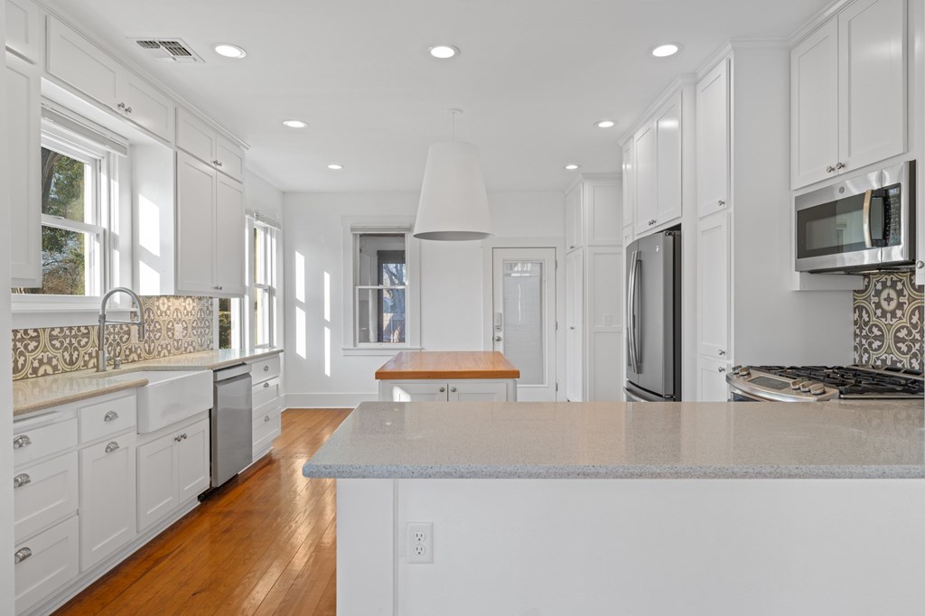 306 E Orchard St