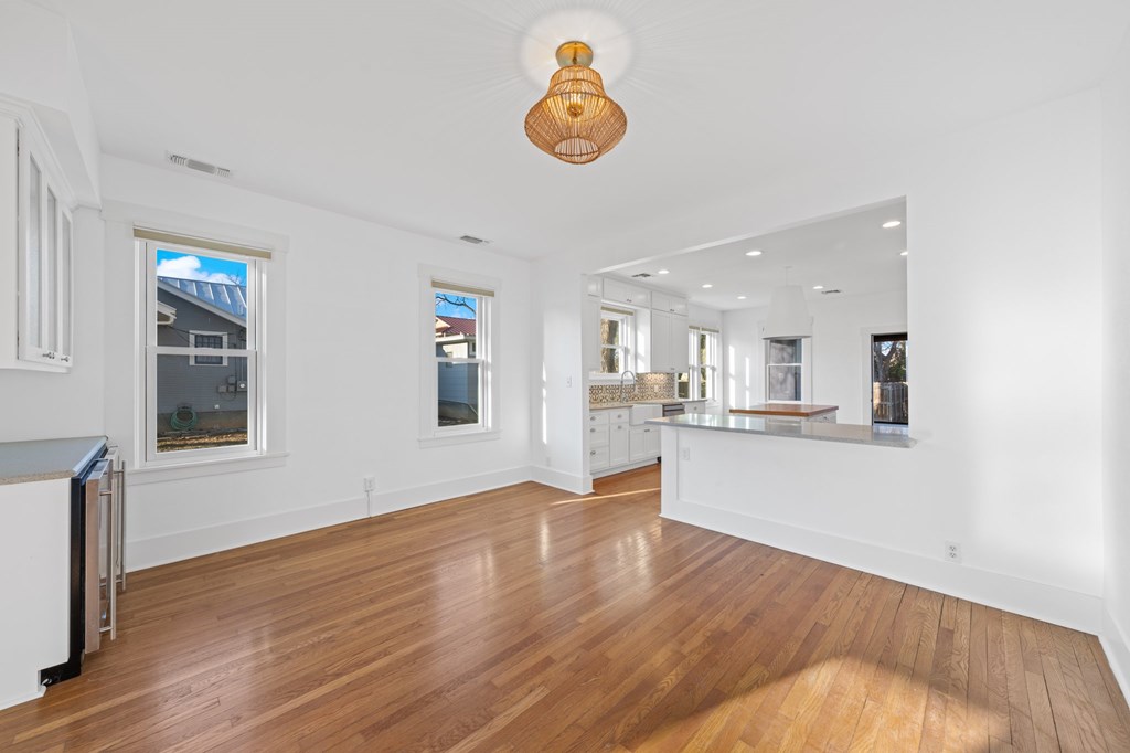 306 E Orchard St