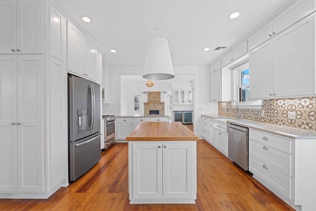 306 E Orchard St