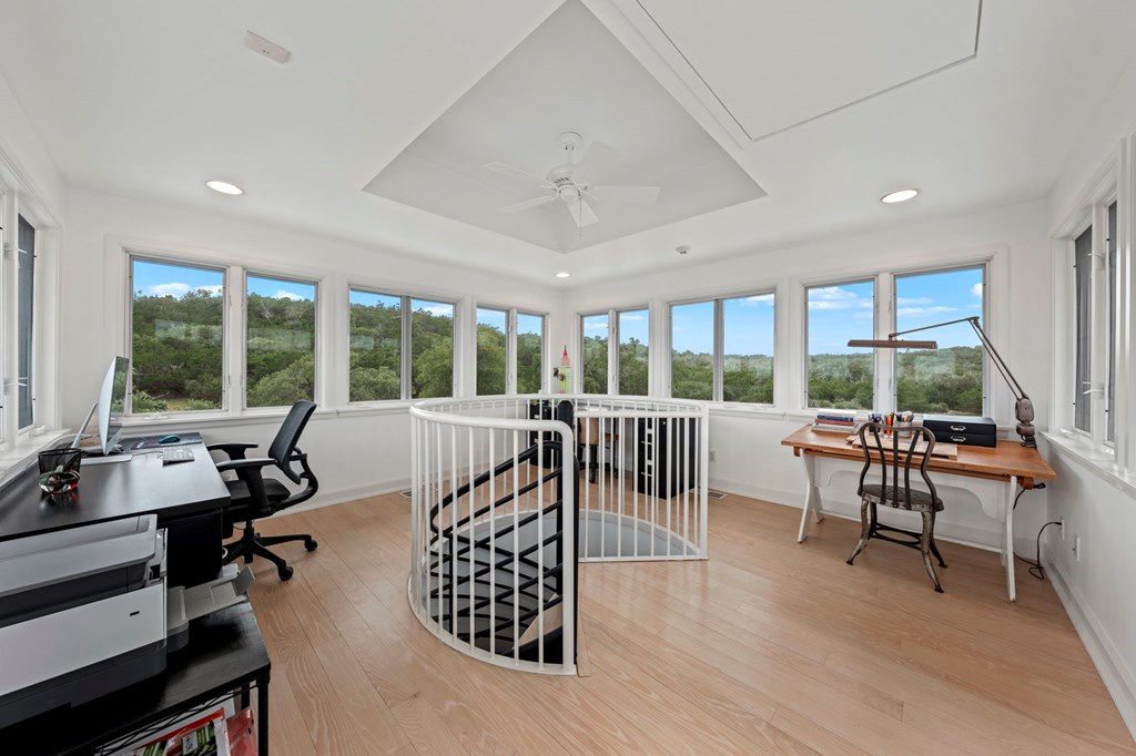 834 Northwood Hills Dr