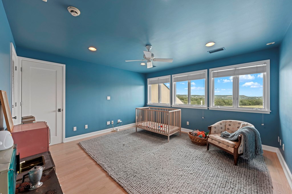 834 Northwood Hills Dr