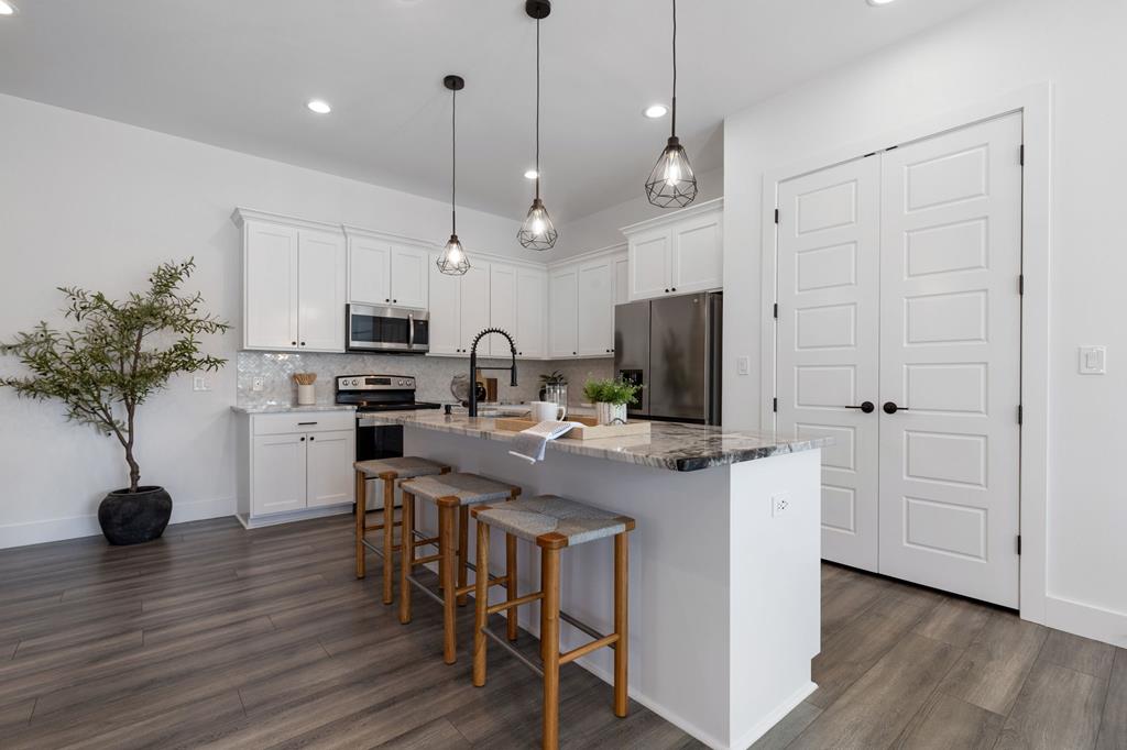 106 Madrona Lane