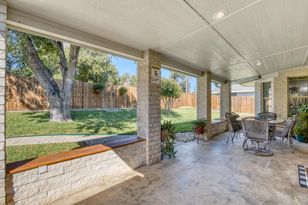 205 Edgewood Dr