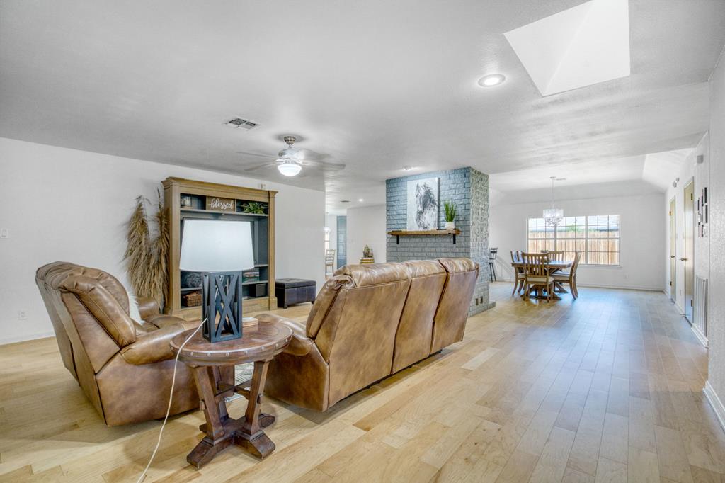 205 Edgewood Dr