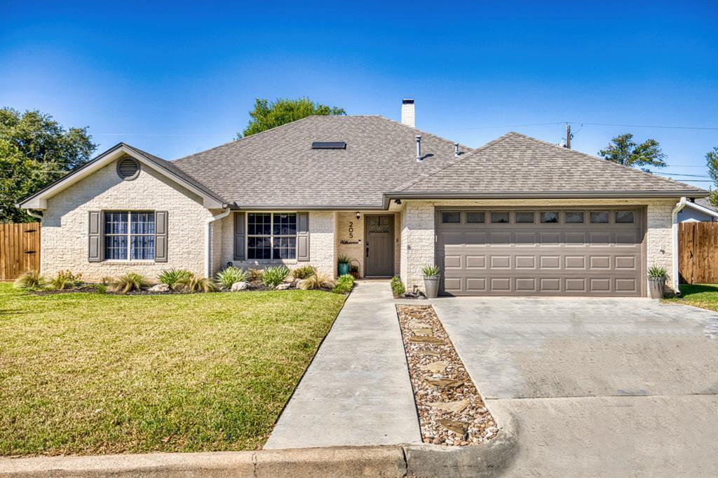 205 Edgewood Dr