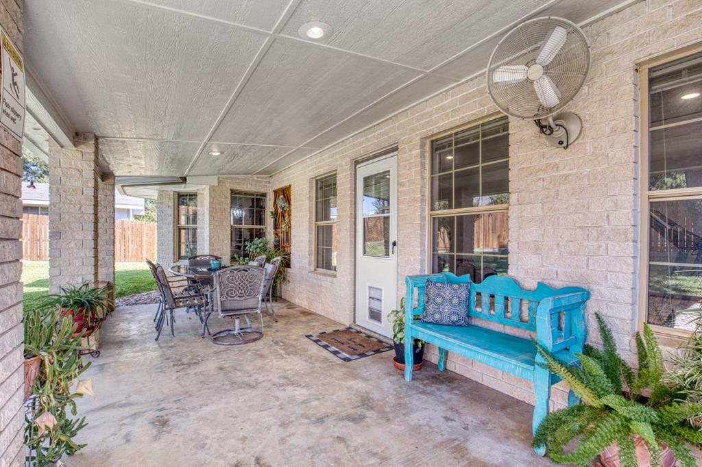 205 Edgewood Dr