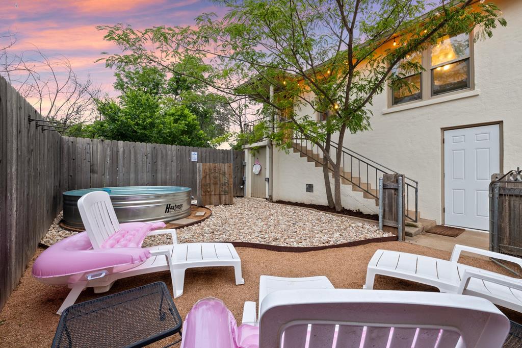 803 Poplar