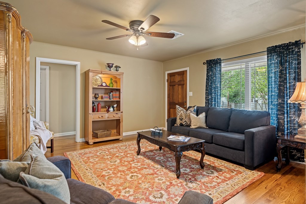 803 Poplar