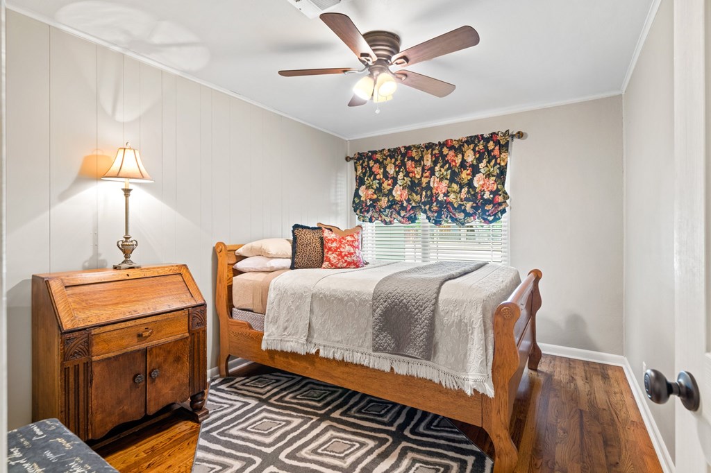 803 Poplar