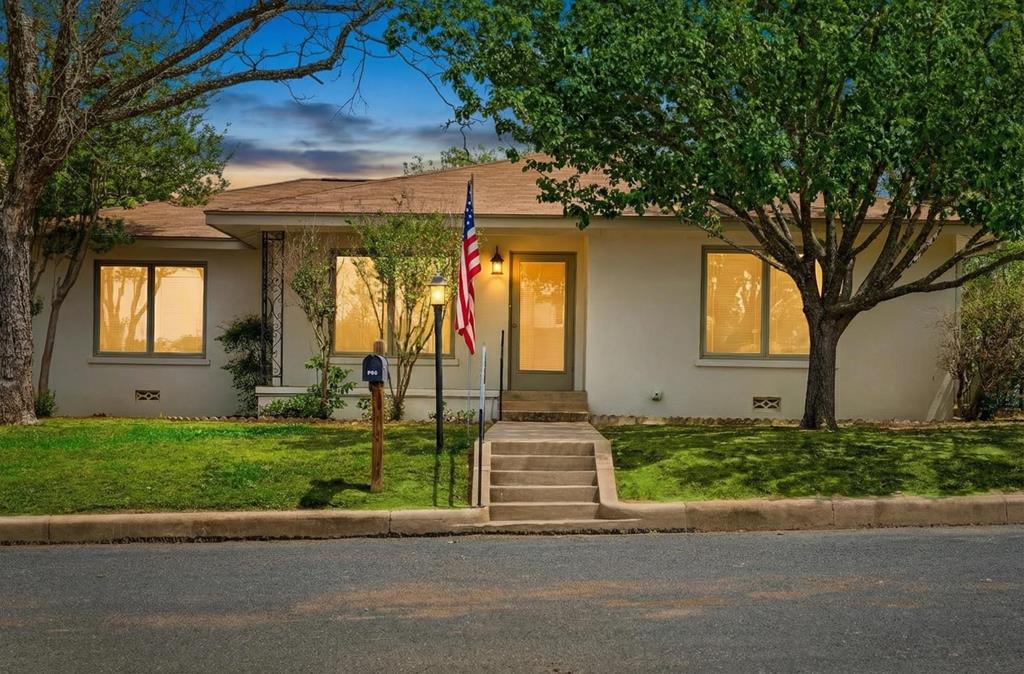 803 Poplar