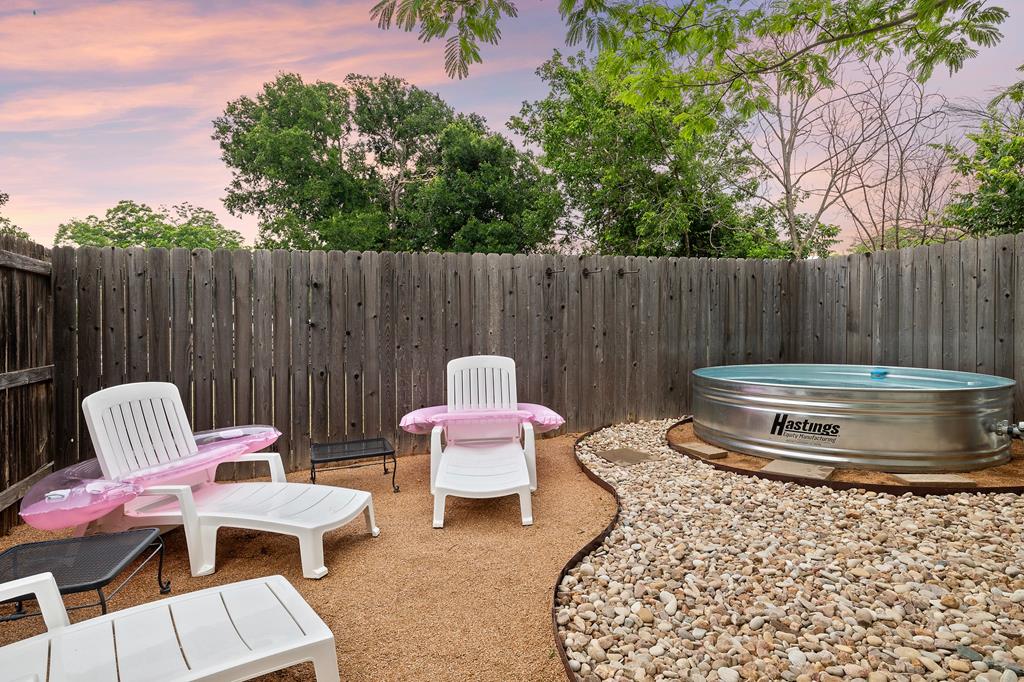 803 Poplar