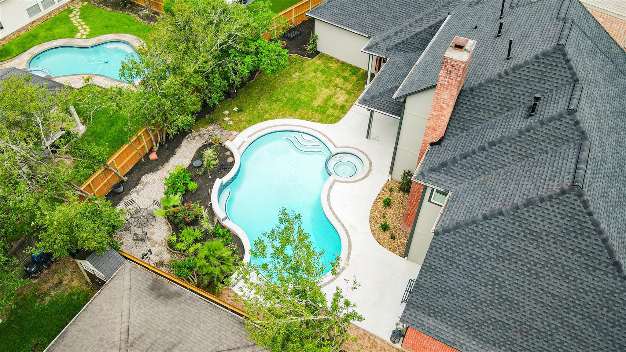 5807 Mountain View Drive