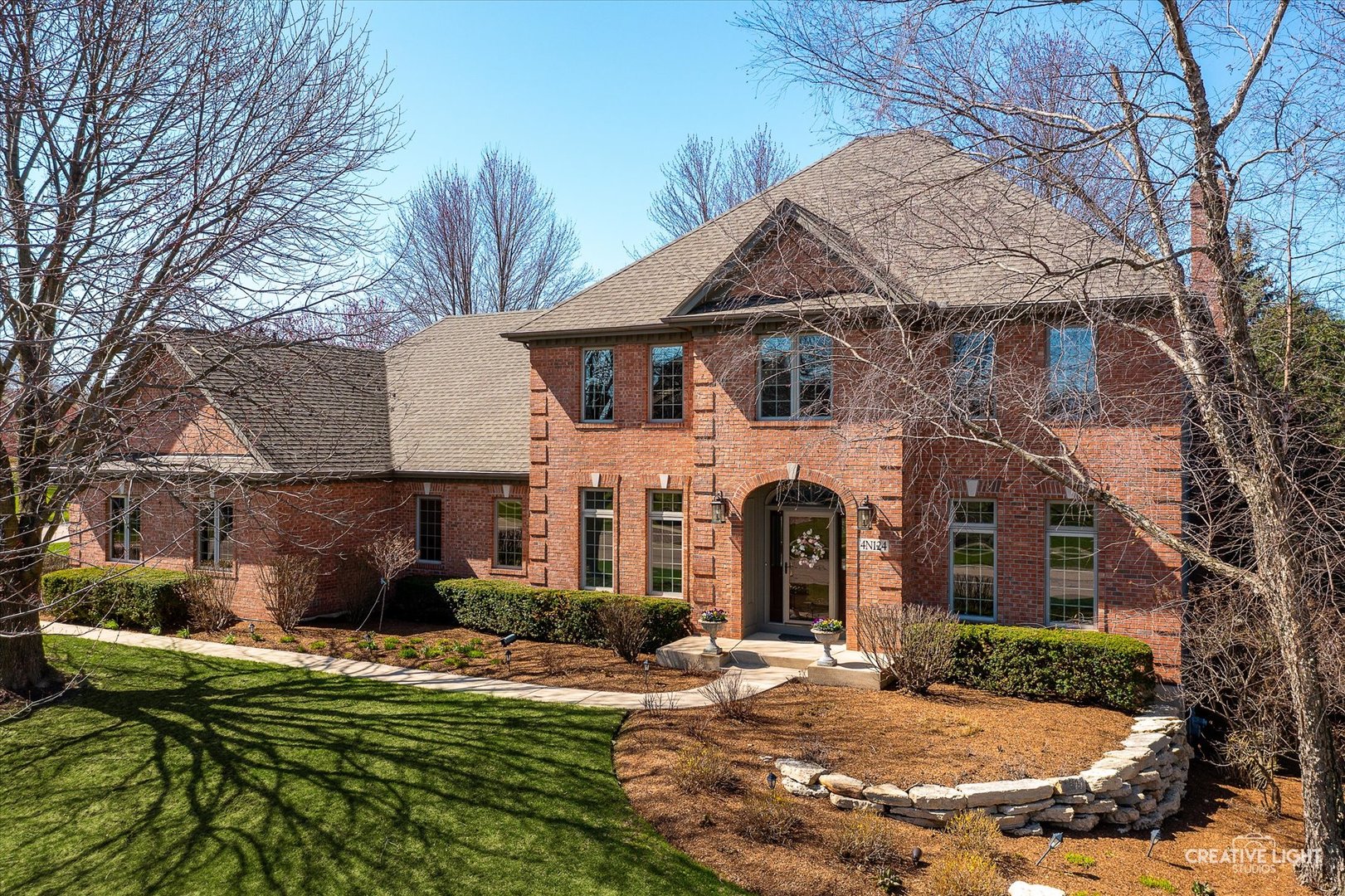 4N124 Henry Wadsworth Longfellow Place