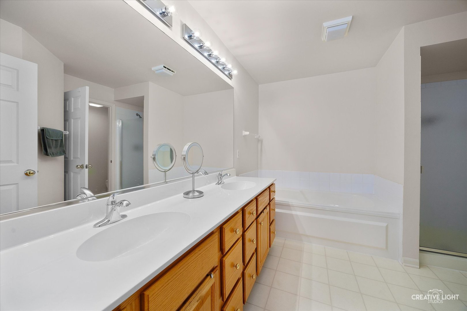 937 Huntington Drive