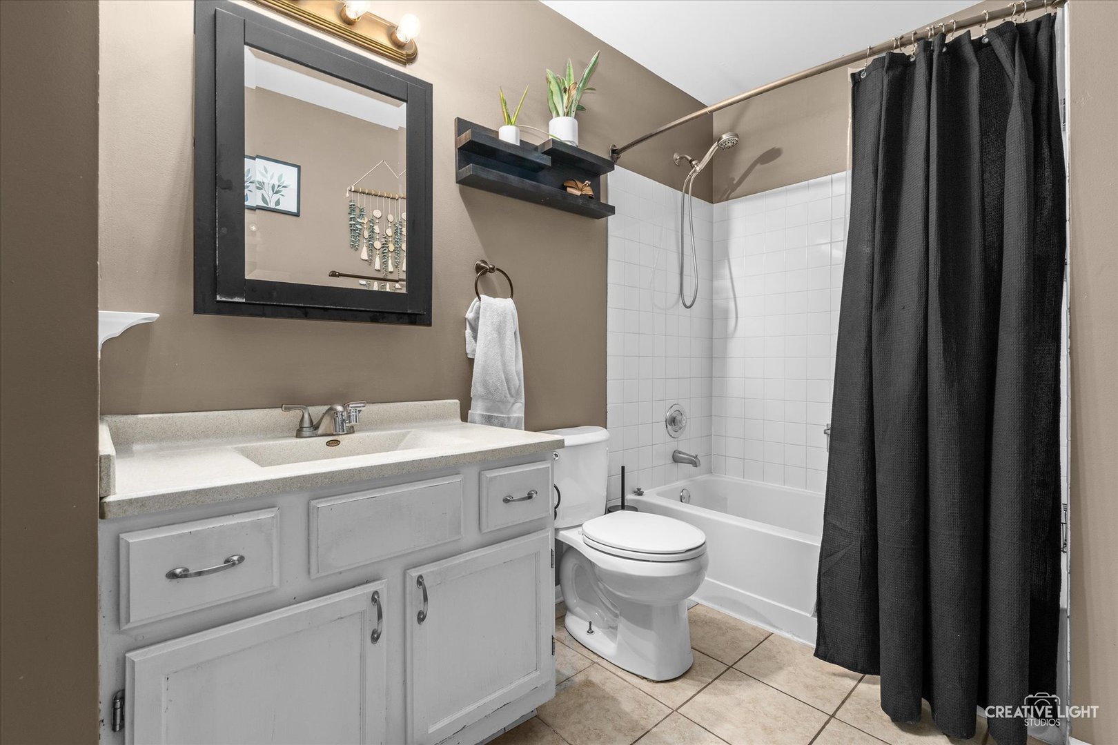 1005 Georgian Place Unit: 1005