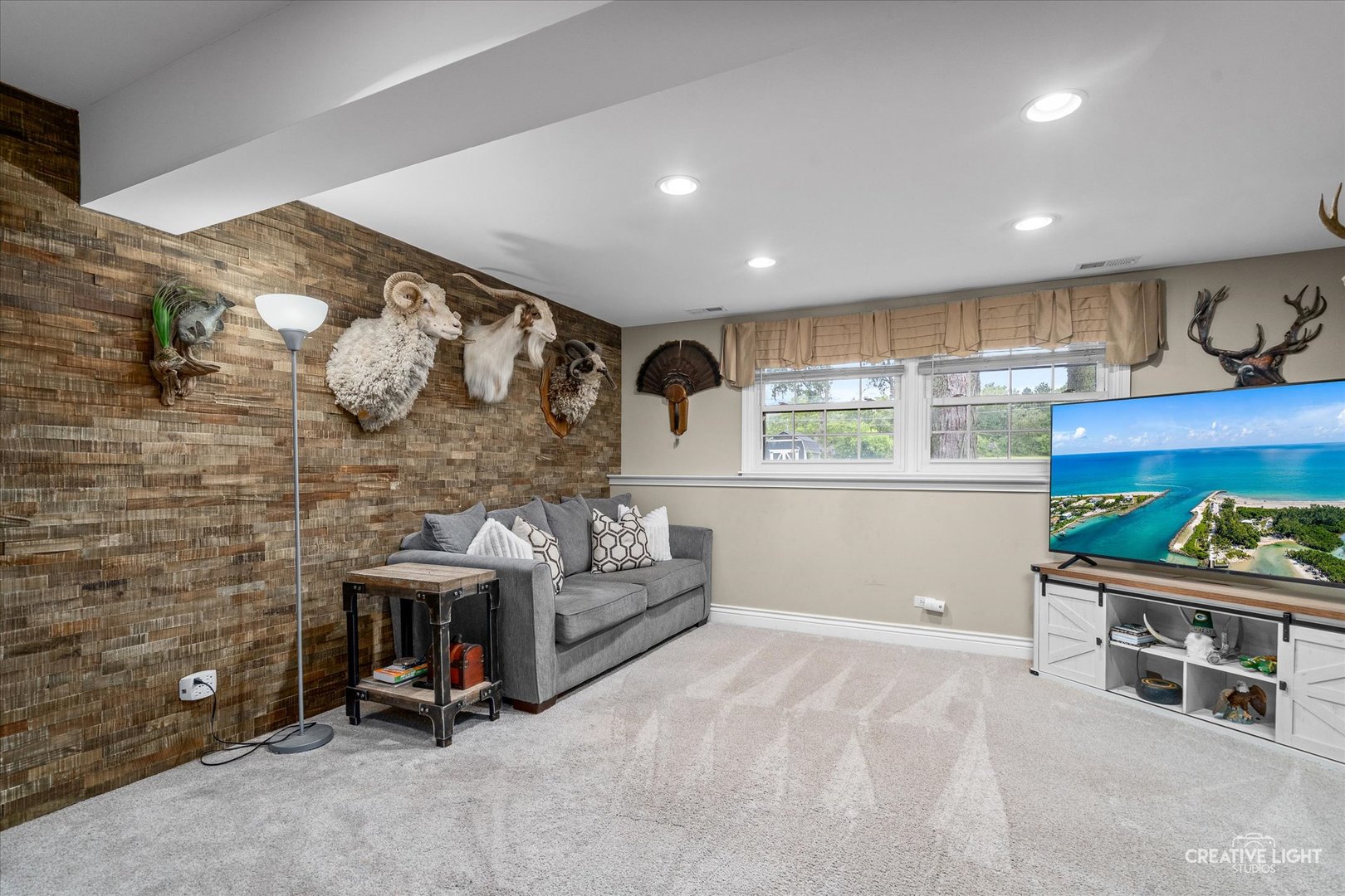 6N162 Far View Court