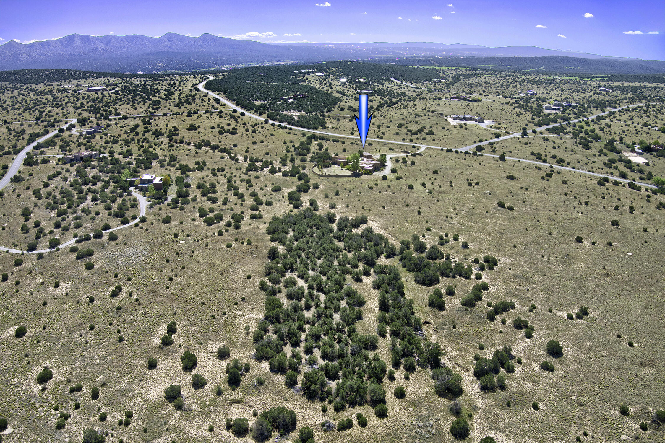 33 VIA ENTRADA