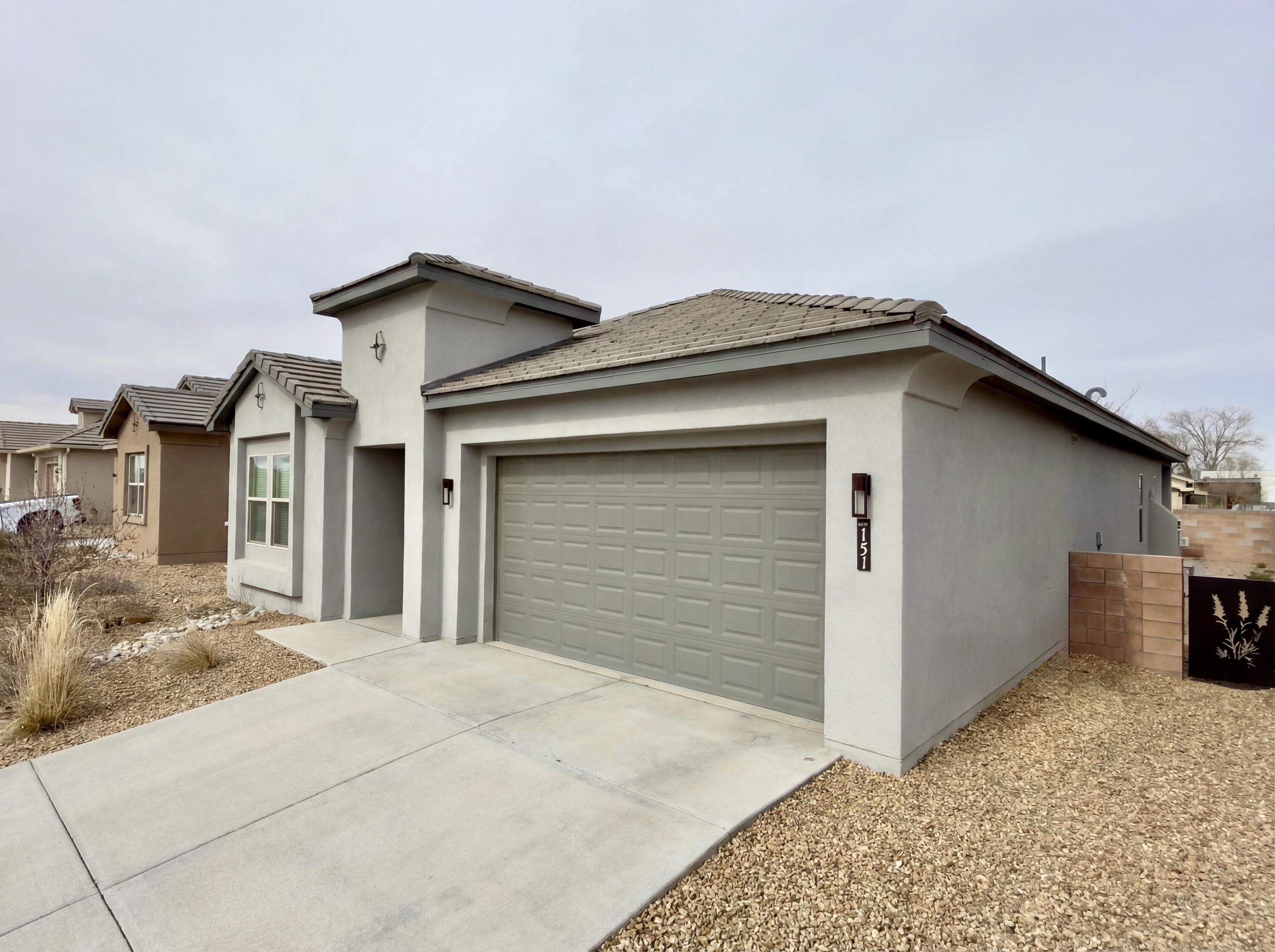 151 Fernleaf Court NW