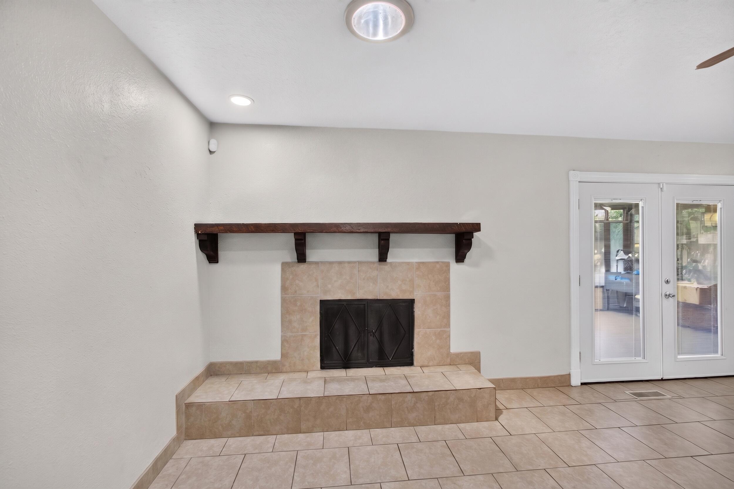 12017 Apache Avenue NE