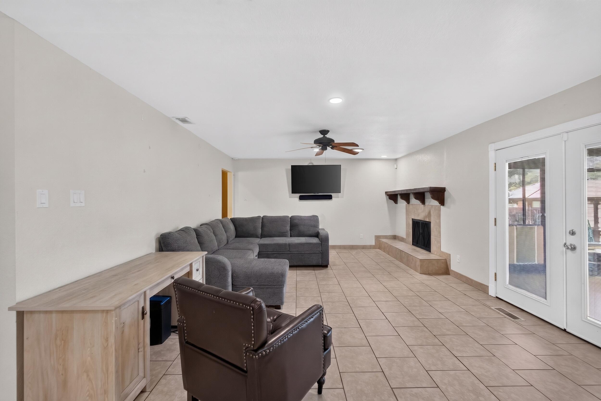 12017 Apache Avenue NE