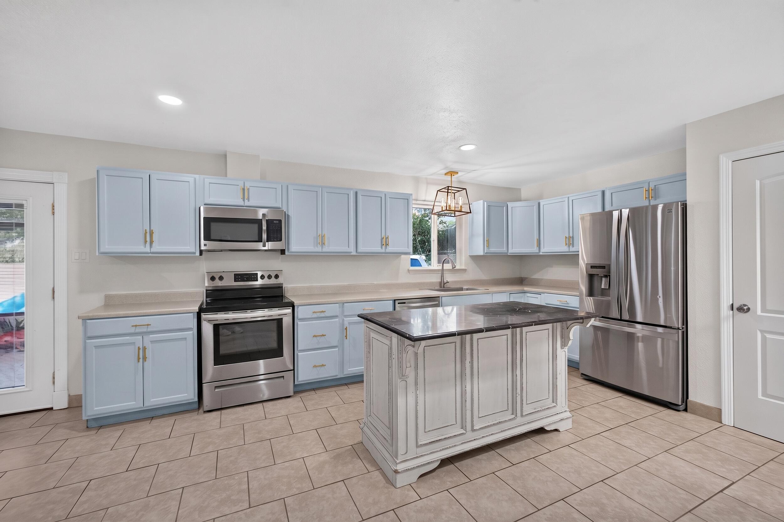 12017 Apache Avenue NE